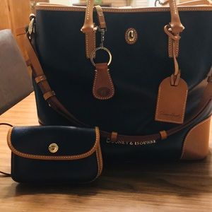 Dooney and Bourke Shelby Shopper